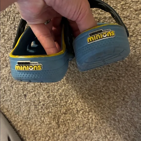 Minions Crocs - Picture 4 of 7